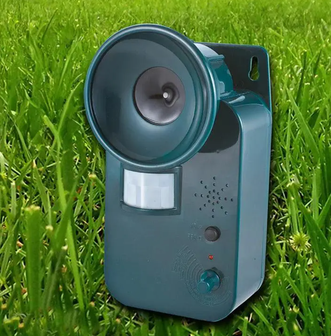 5000sqft 9v Dc Ultra Sonic Cordless Pest Animal Repeller Outdoor Safely Repel Various Animal image 0