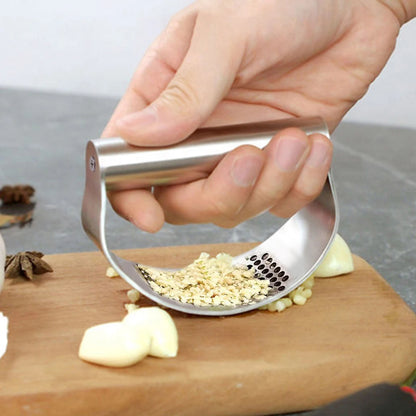 Manual Stainless Steel Garlic Press – Easy Kitchen Garlic Crusher