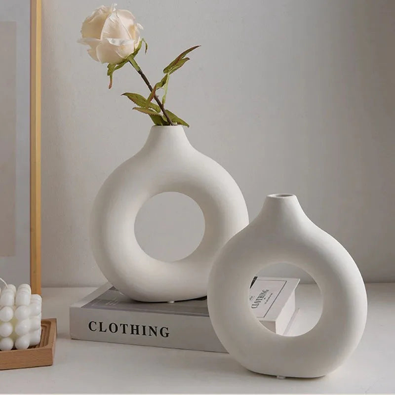 Donut-Shaped Minimal Vase for Modern Living Room Decor