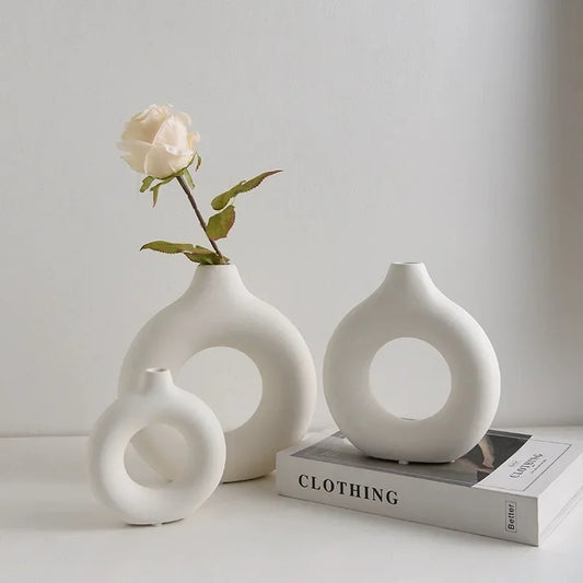 Donut-Shaped Minimal Vase for Modern Living Room Decor