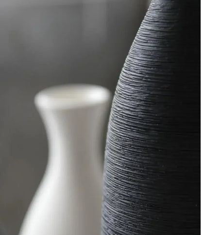 Simple Modern Black White Ceramic Vase Accessories Crafts Home Livingroom Table Figurines Decoration Office Furnishing Ornaments
