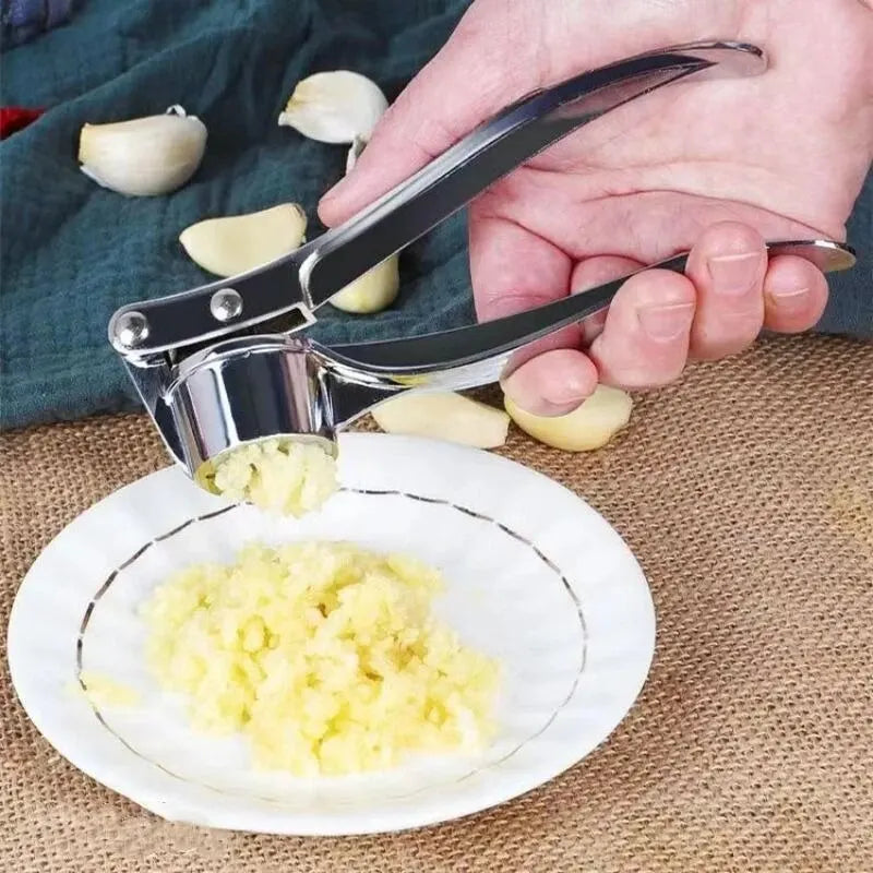 Heavy-Duty Garlic Press – Anti-Skid Manual Garlic Crusher
