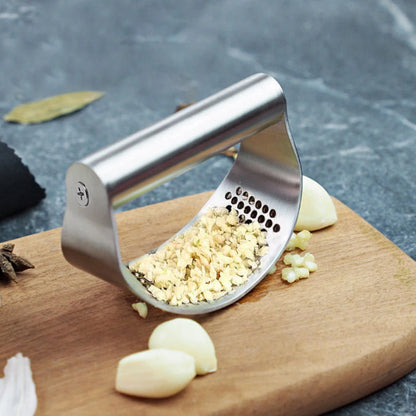 Manual Stainless Steel Garlic Press – Easy Kitchen Garlic Crusher