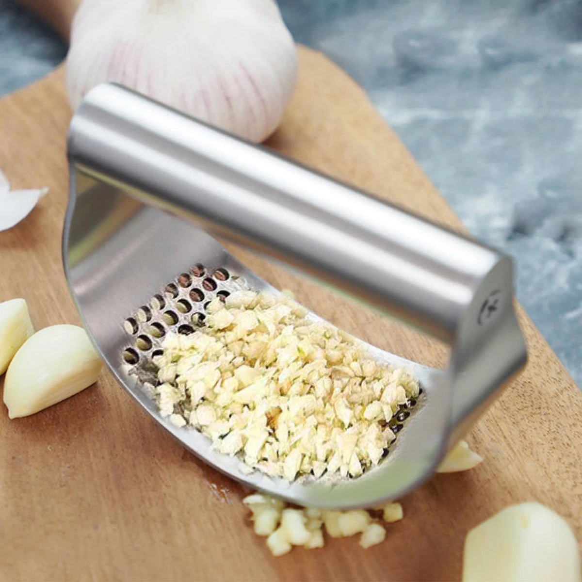 Manual Stainless Steel Garlic Press – Easy Kitchen Garlic Crusher