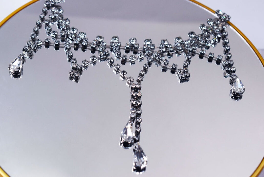 2025 New High End Design Full Diamond Water Diamond Necklace - Image 3