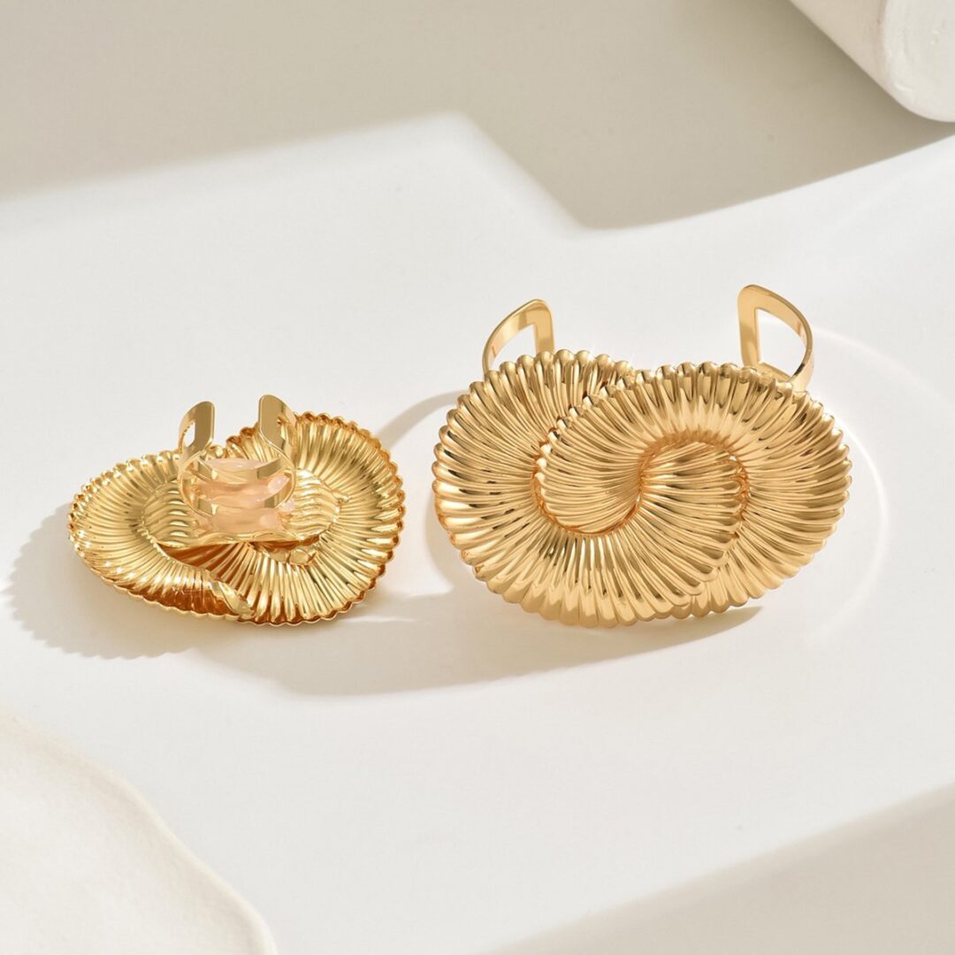 14K Gold Plated Golden Shell-Inspired  Jewelry Set - Necklace, Earrings, And Ring - Image 2
