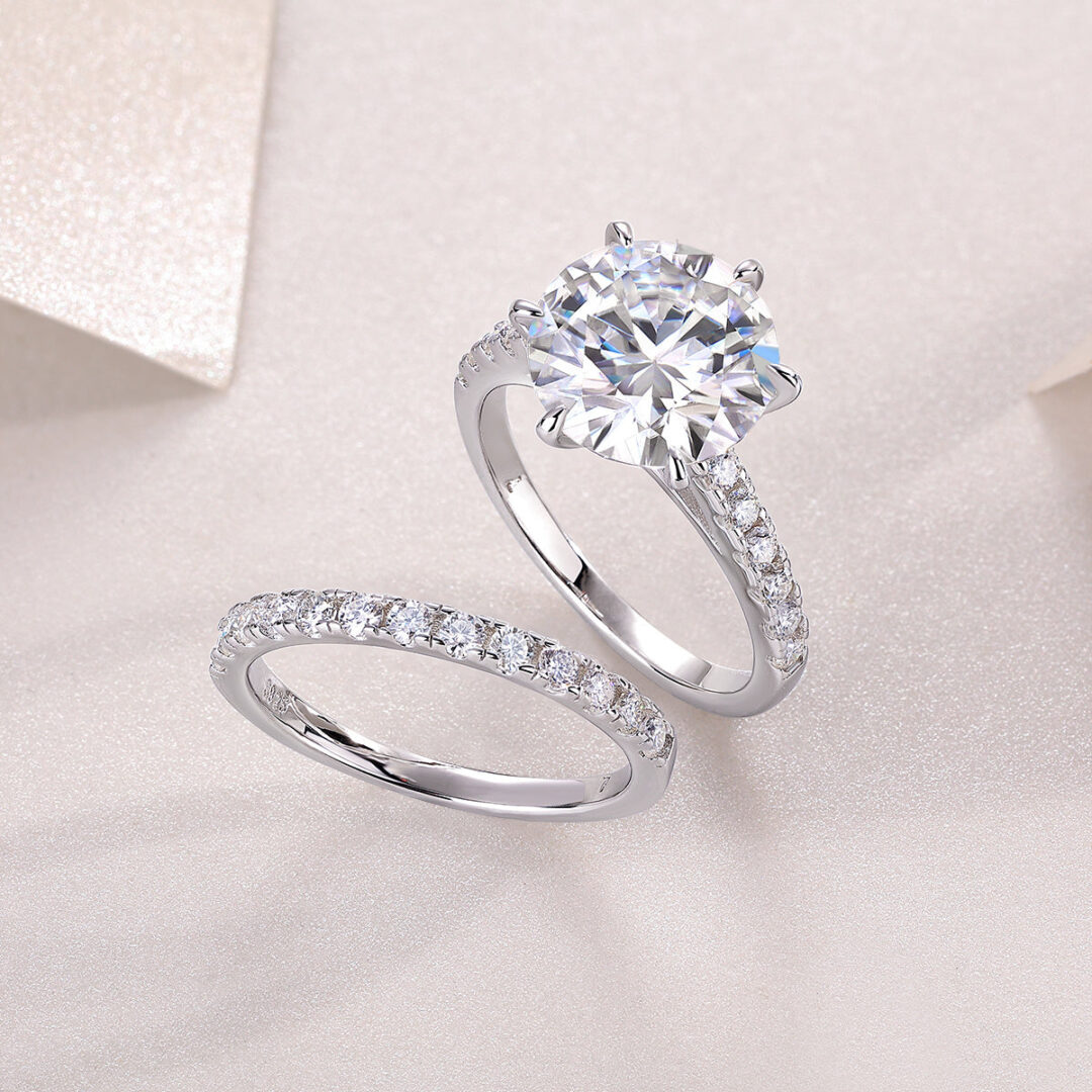 Arrange Large Diamond Rings Luxuriously And Fashionably Set With Moissanite Silver Rings - Image 5