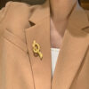 French Frosted Knot Bow Gold Antique Brooch High End Women's Chest Flower Pin Temperament Sweater Suit Accessories