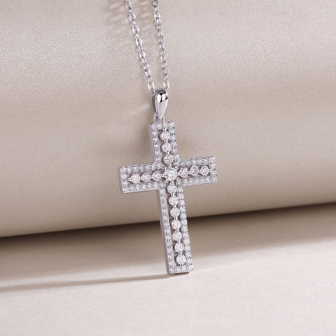 Shelter Luxury Fashion Diamond Pendant Necklace Set With Mosan Diamond Silver Ornaments - Image 4