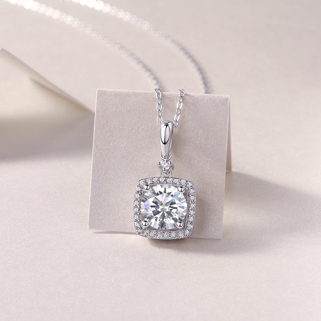 Innocent Mary Luxury Fashion Diamond Pendant Necklace Set With Mosan Diamond Silver Ornaments - Image 4
